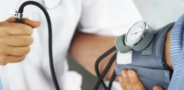 Prise de la tension artérielle